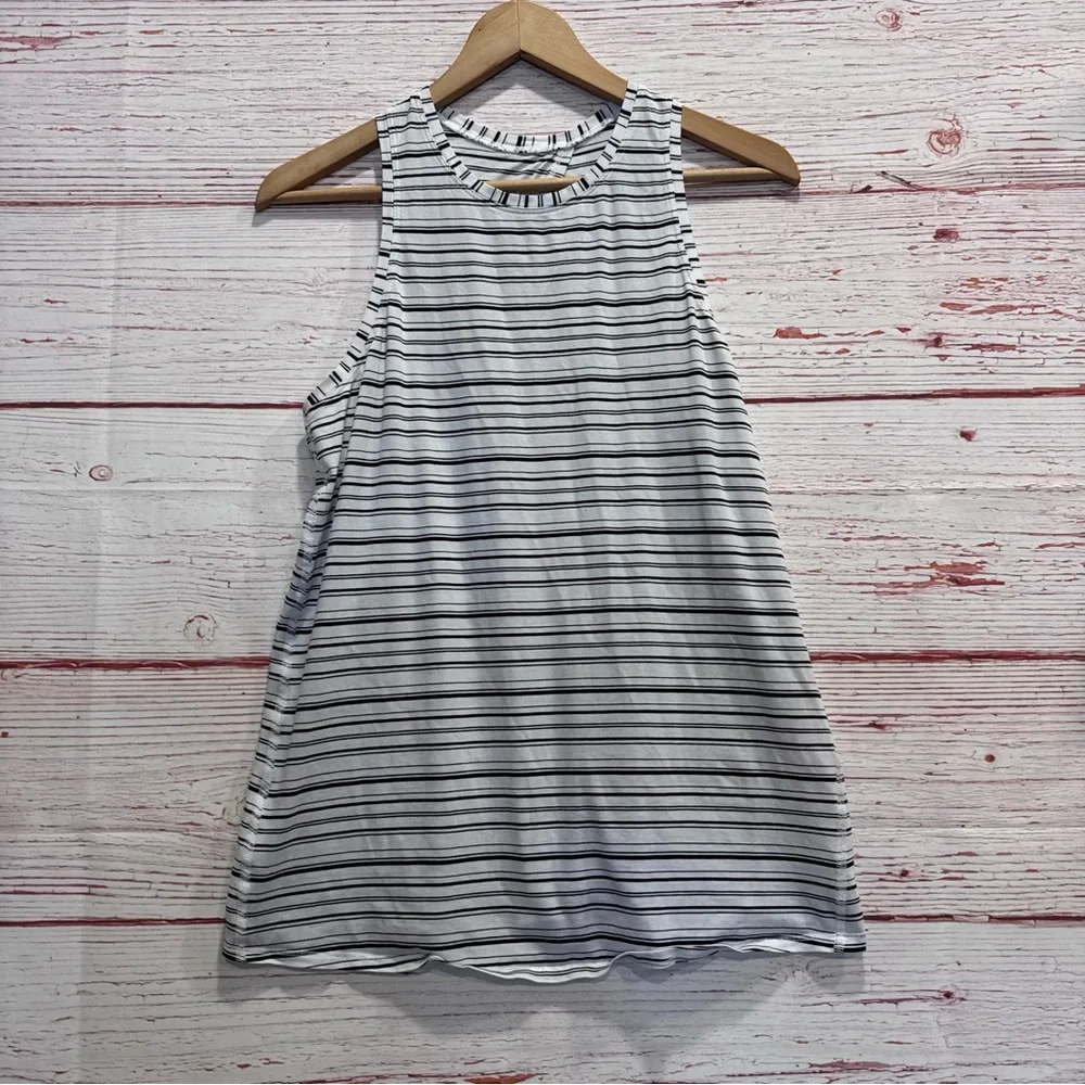 Lululemon All Tied Up Tank in Cut Back Stripe White Black Sz 8